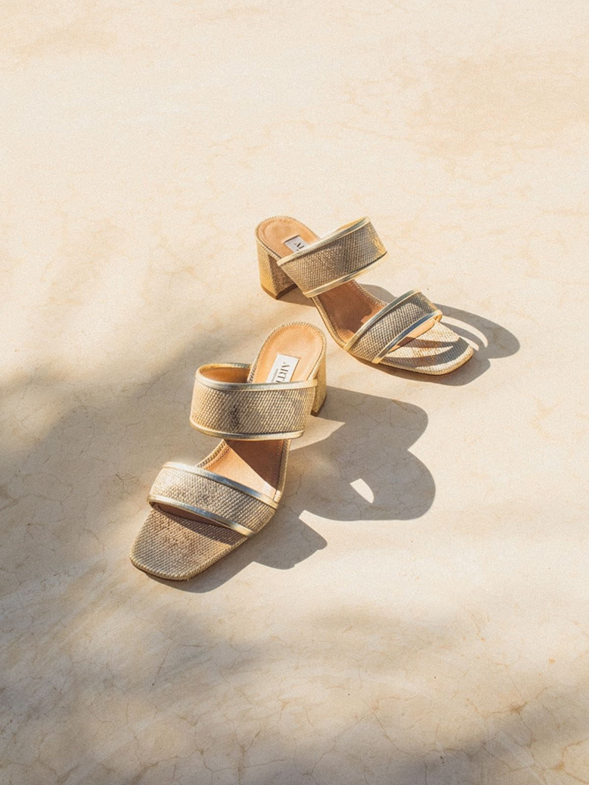 ENNA 50 SANDAL PLATINO