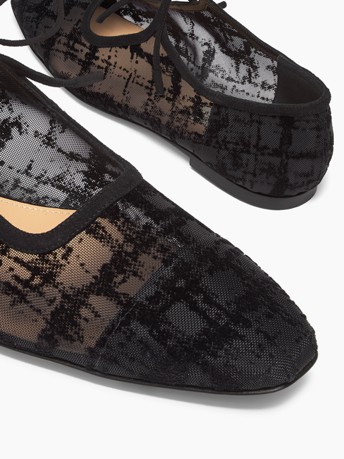 MARCELLA FLOCK FLAT BLACK